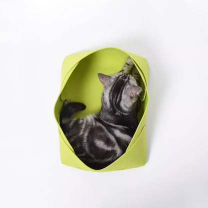 Year-Round Wool Felt Cat & Dog Bed